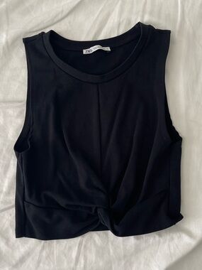 Zara Black Sleeveless Twist-Front Tank size medium